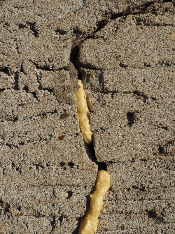 Concrete Crack Filling